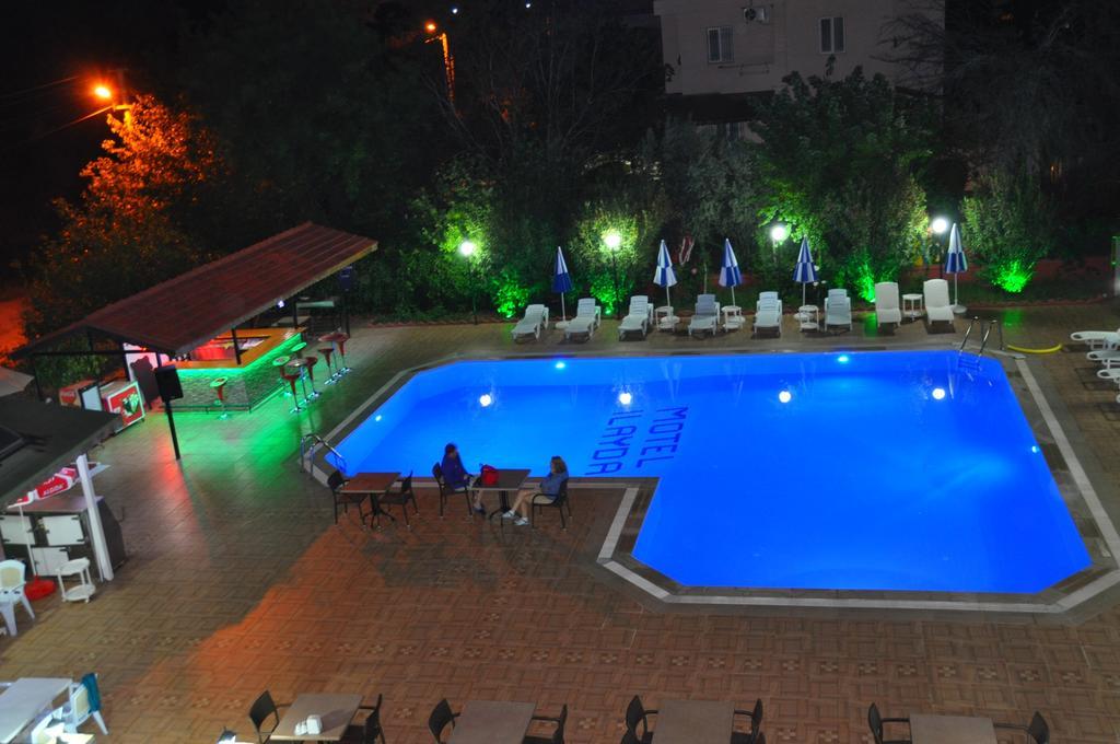 The Green Valley Hotel 올루데니스 외부 사진
