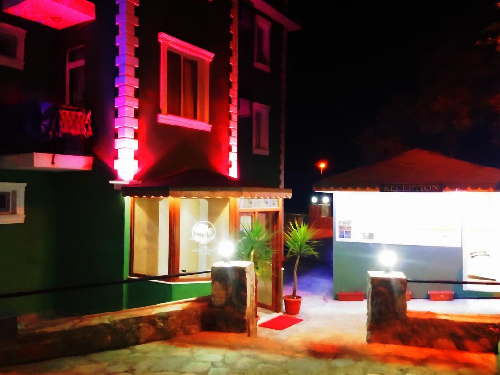 The Green Valley Hotel 올루데니스 외부 사진